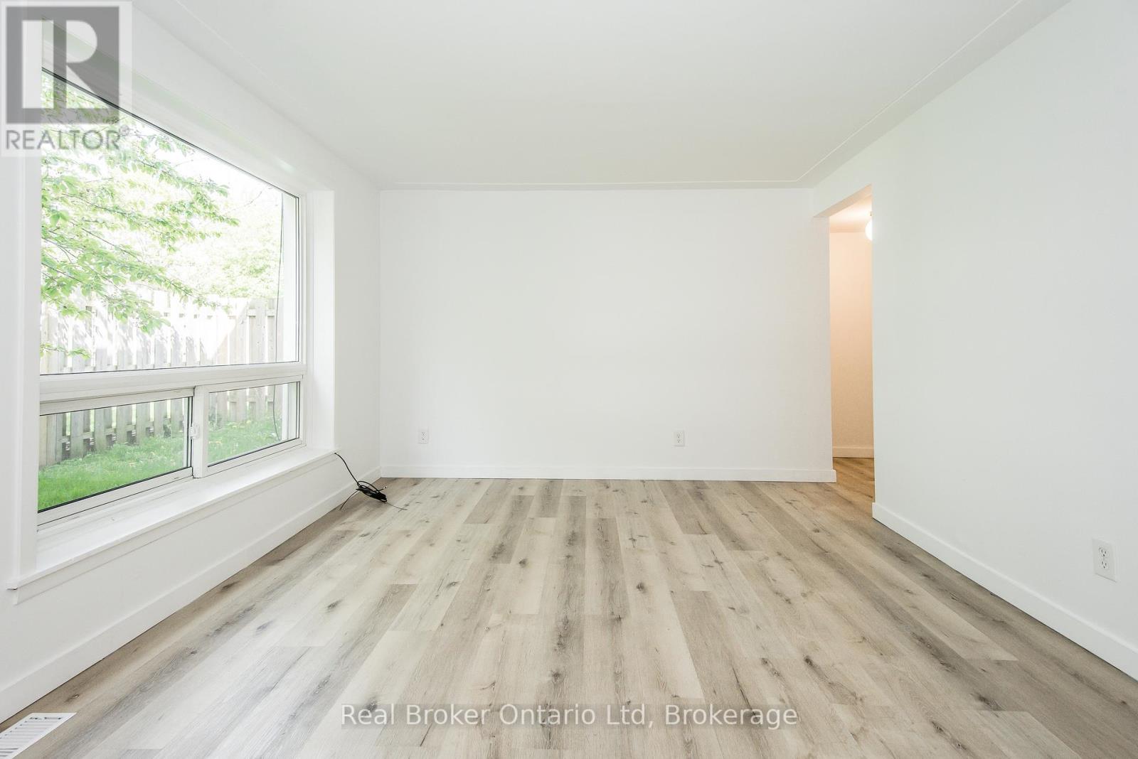 373 Hillcrest Road, Cambridge, Ontario  N3H 1B4 - Photo 34 - X12315820