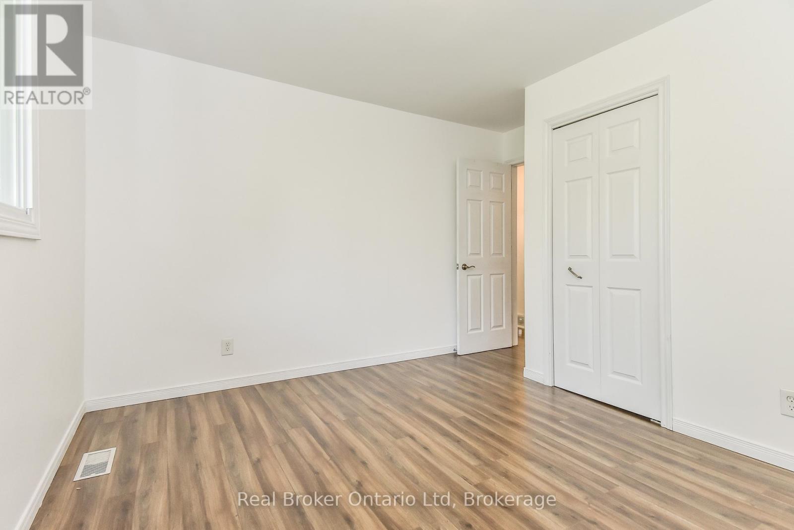 373 Hillcrest Road, Cambridge, Ontario  N3H 1B4 - Photo 14 - X12315820