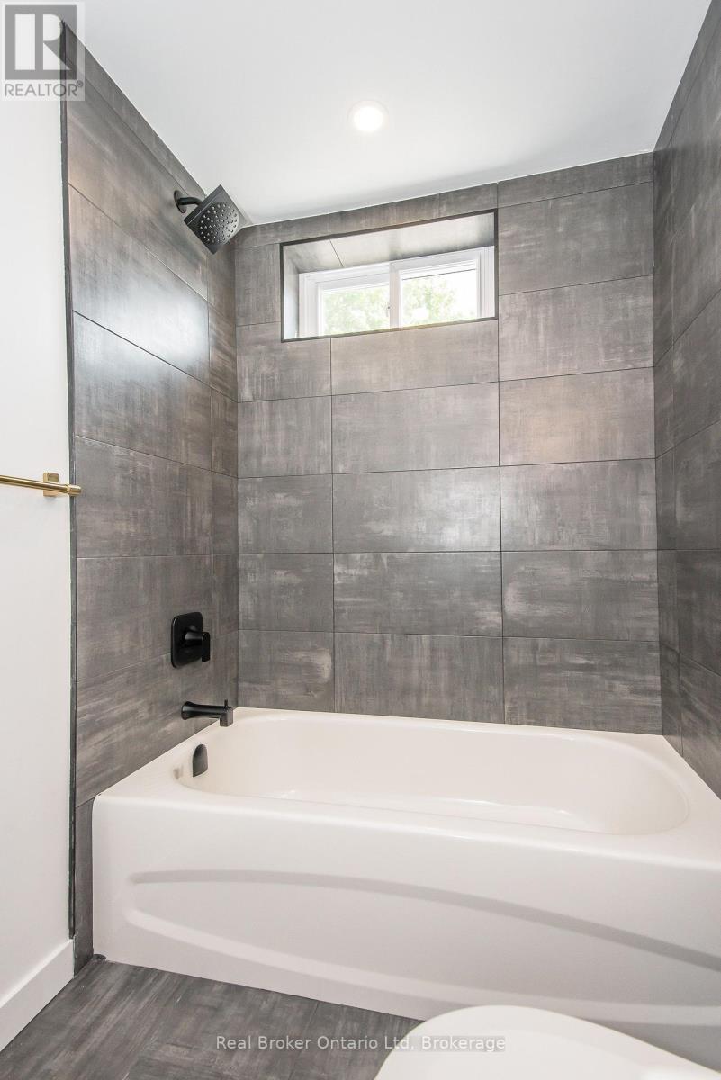 373 Hillcrest Road, Cambridge, Ontario  N3H 1B4 - Photo 40 - X12315820