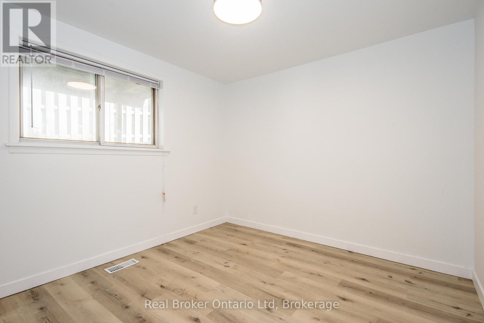 373 Hillcrest Road, Cambridge, Ontario  N3H 1B4 - Photo 38 - X12315820