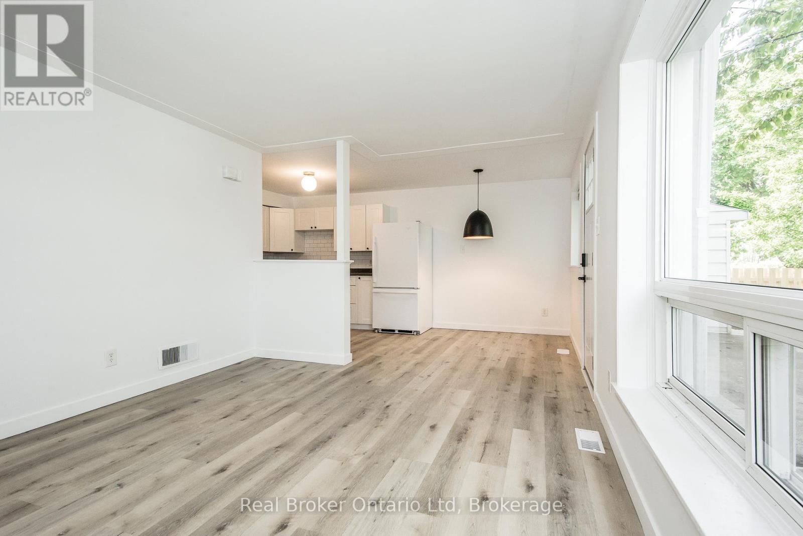 373 Hillcrest Road, Cambridge, Ontario  N3H 1B4 - Photo 33 - X12315820