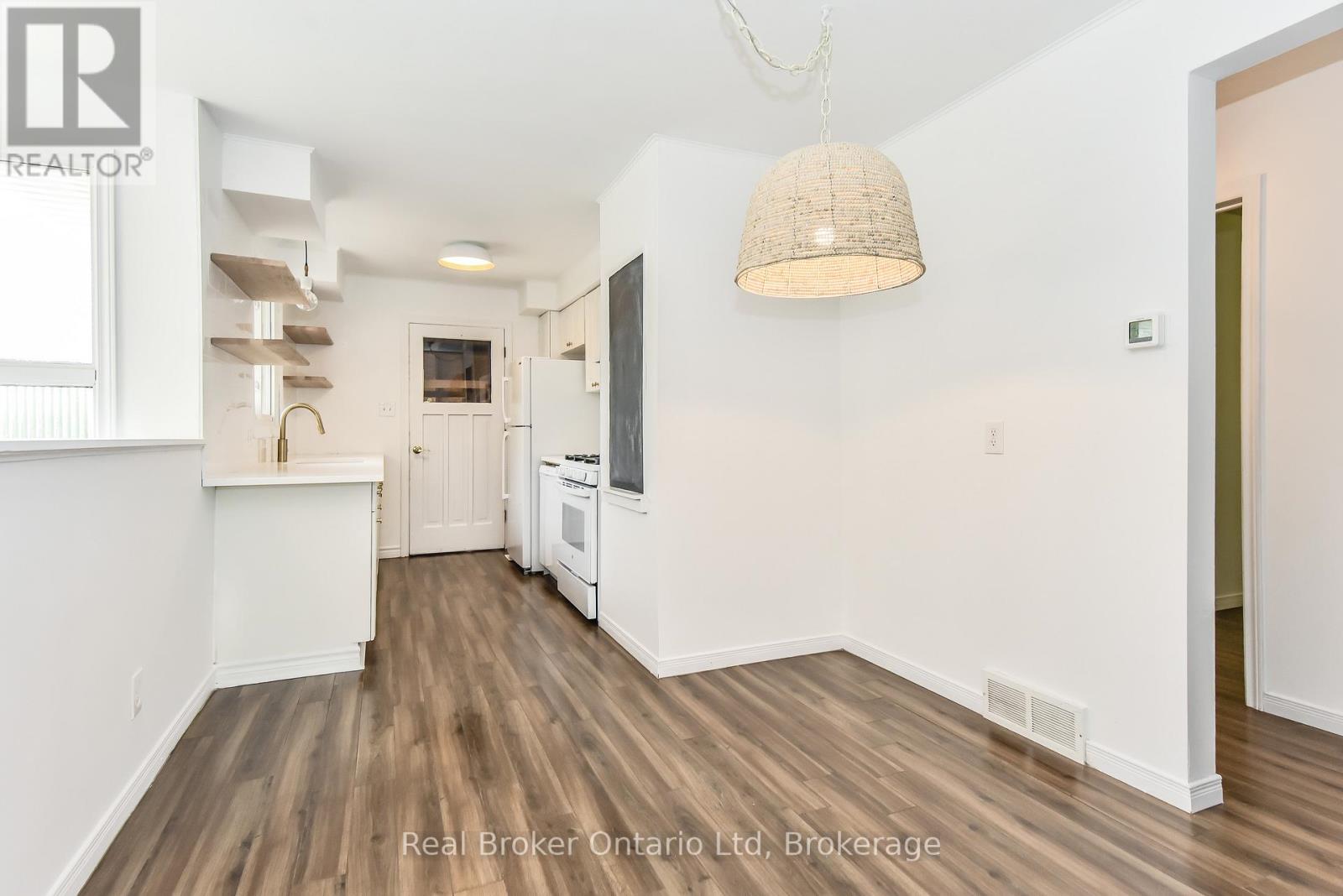 373 Hillcrest Road, Cambridge, Ontario  N3H 1B4 - Photo 7 - X12315820