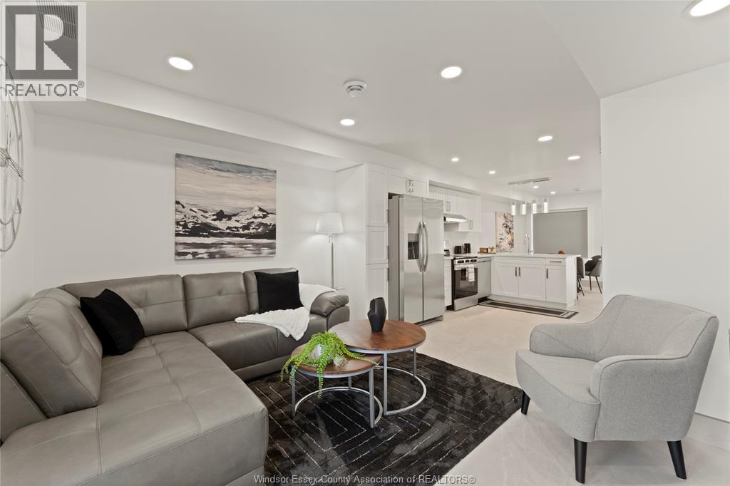 171 Robson Road Unit# 2, Leamington, Ontario  N8H 5R1 - Photo 4 - 25028495