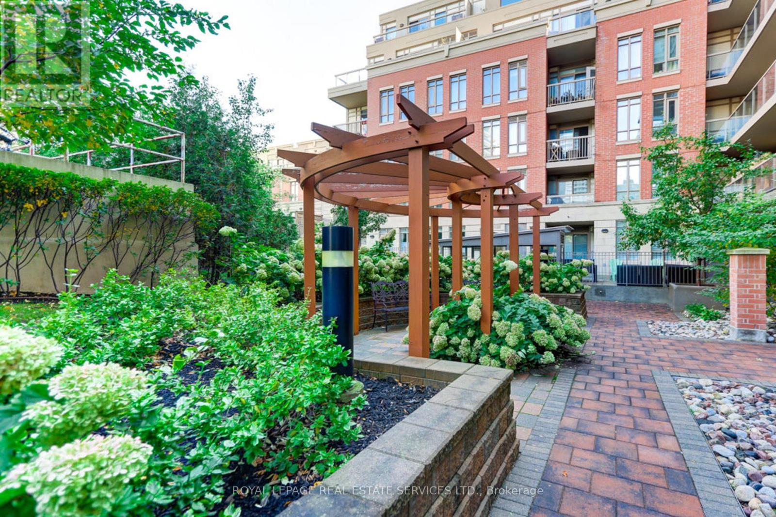 1203 - 900 Mount Pleasant Road, Toronto, Ontario  M4P 3J9 - Photo 38 - C12437170