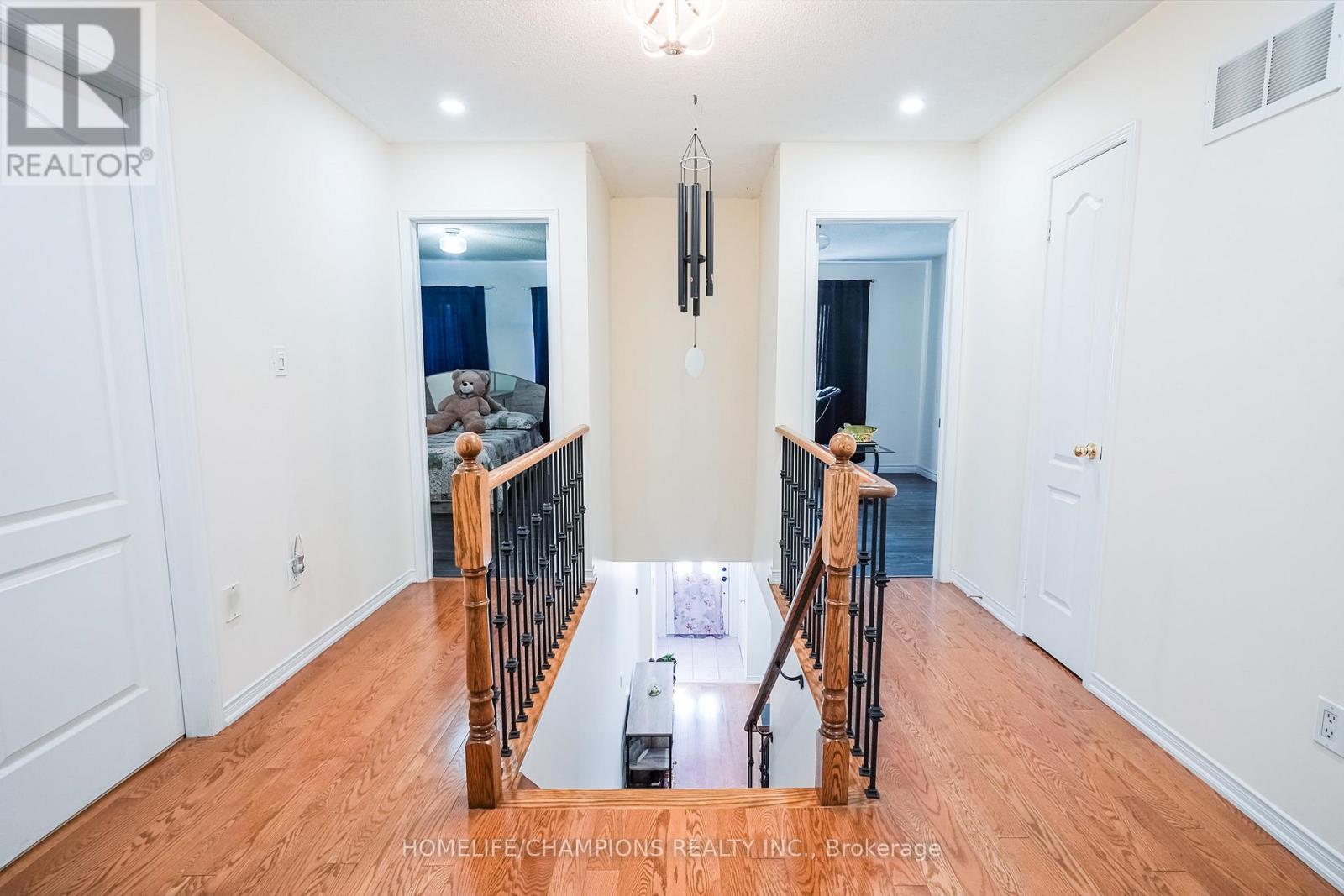 86 Carpendale Crescent E, Ajax, Ontario  L1Z 2B3 - Photo 4 - E12529874