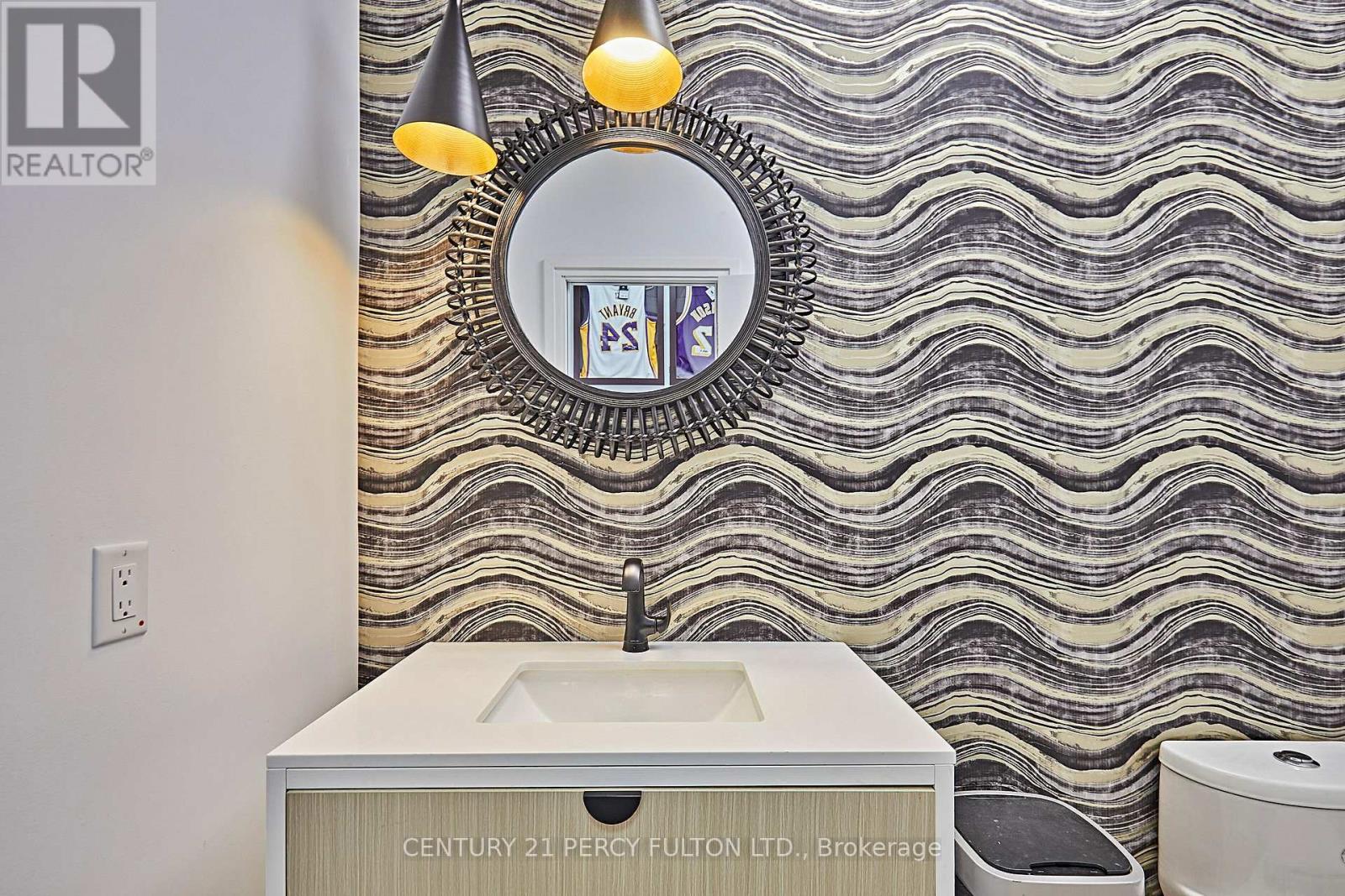 112 - 50 Richmond Street E, Oshawa, Ontario  L1G 7C7 - Photo 32 - E12529884