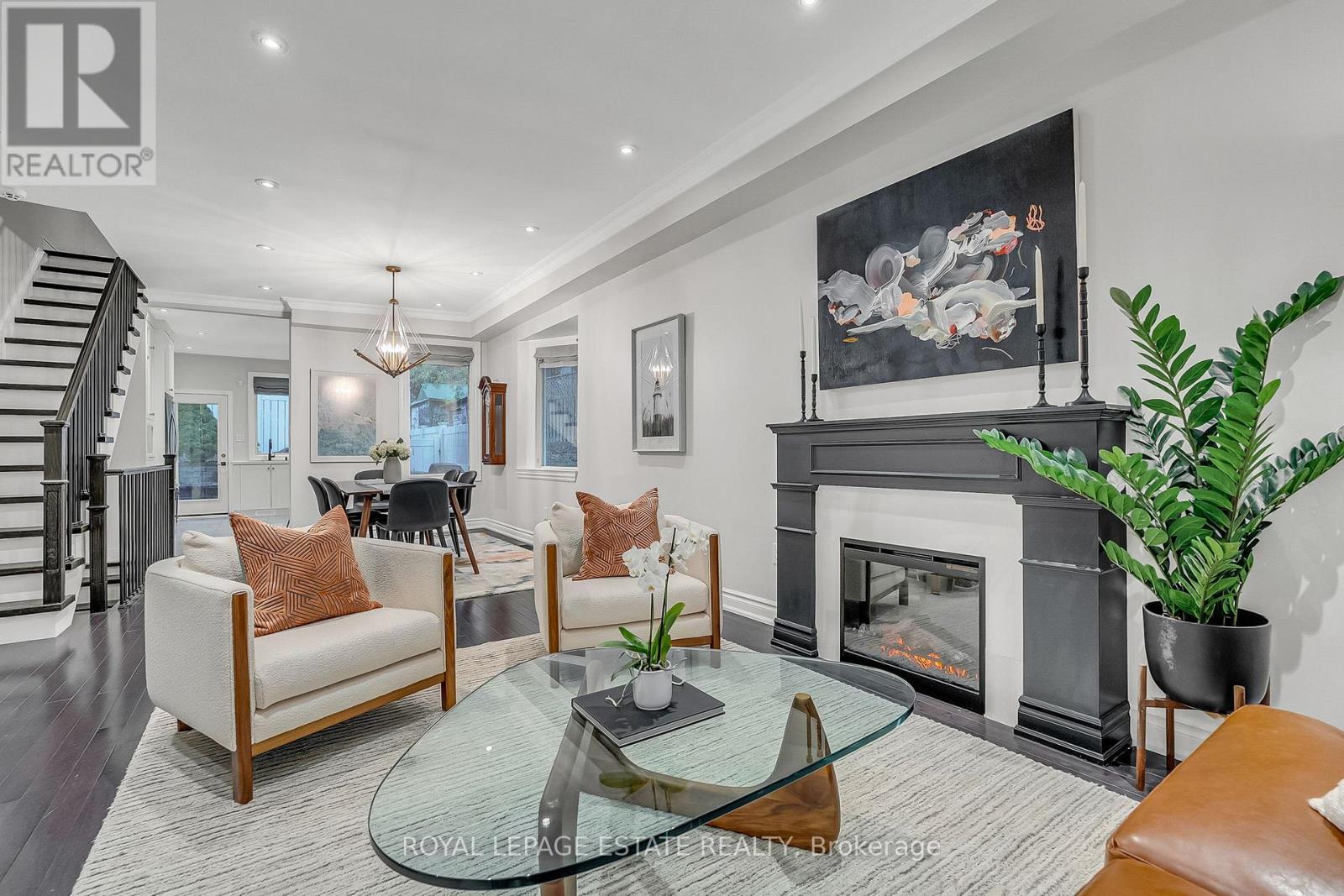 180 Withrow Avenue, Toronto, Ontario  M4K 1E1 - Photo 10 - E12529916