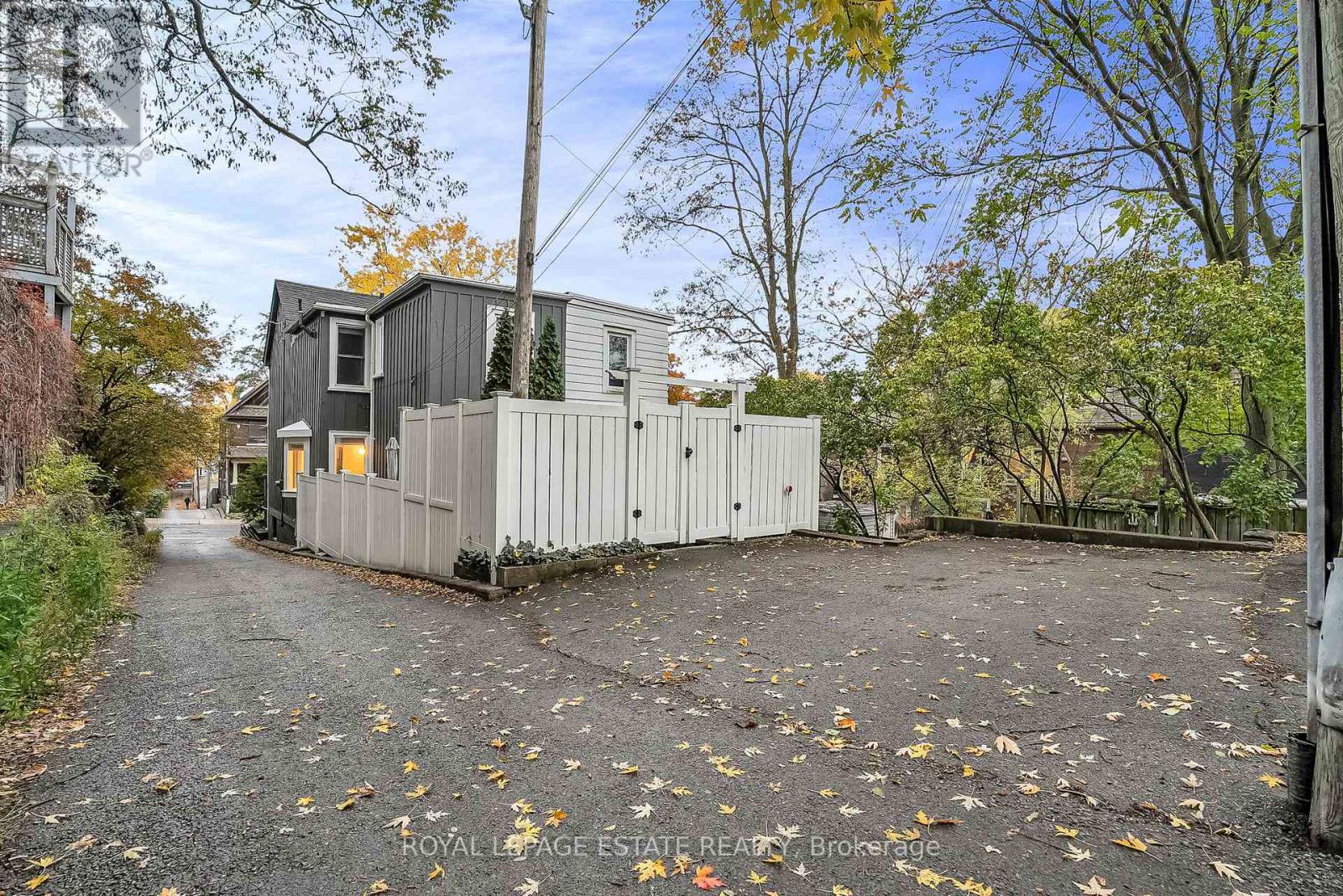 180 Withrow Avenue, Toronto, Ontario  M4K 1E1 - Photo 48 - E12529916