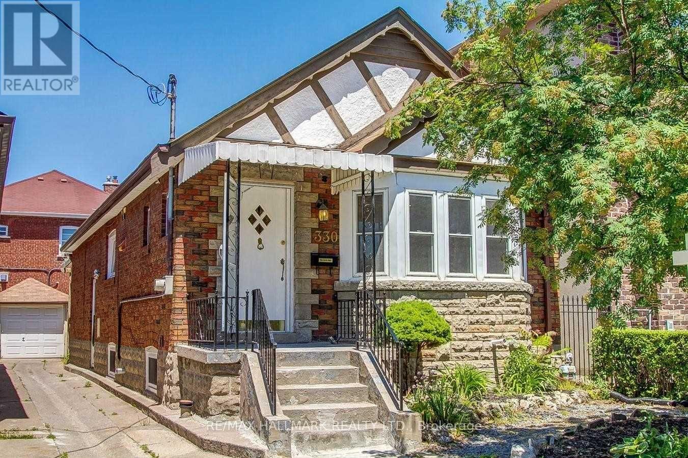 330 SAMMON AVENUE, Toronto, Ontario