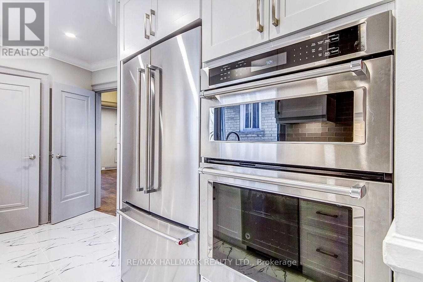 330 Sammon Avenue, Toronto, Ontario  M4J 2A3 - Photo 13 - E12530072