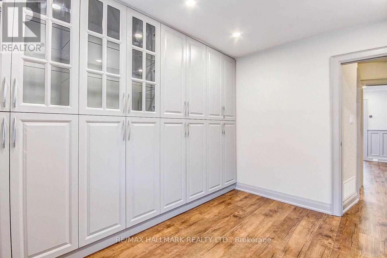 330 Sammon Avenue, Toronto, Ontario  M4J 2A3 - Photo 15 - E12530072