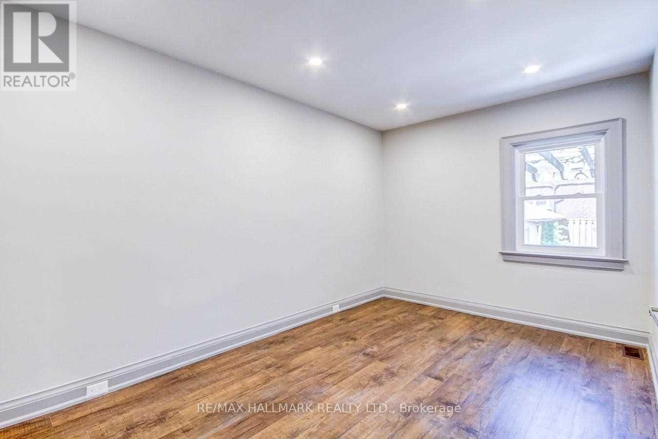 330 Sammon Avenue, Toronto, Ontario  M4J 2A3 - Photo 16 - E12530072