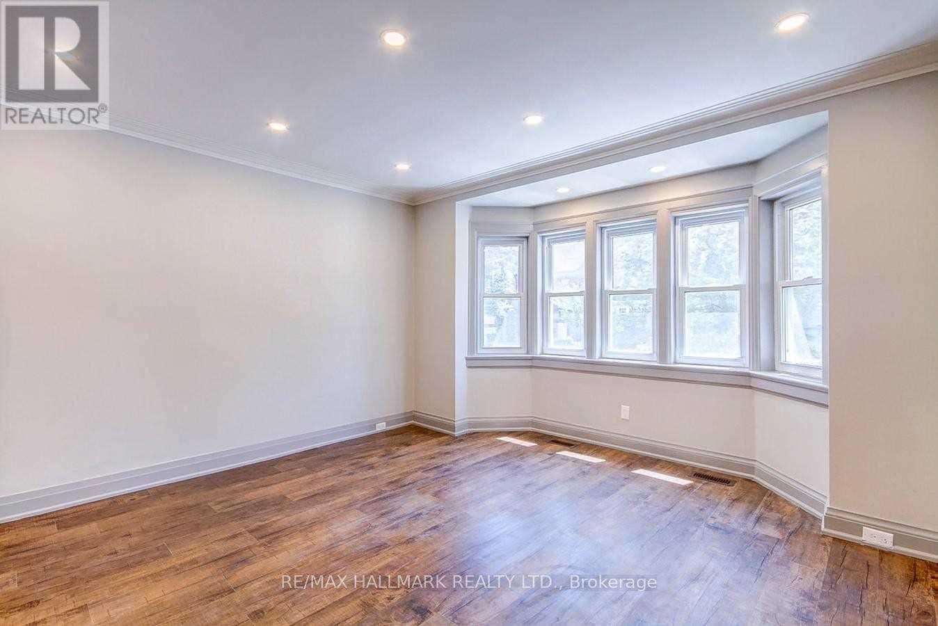 330 Sammon Avenue, Toronto, Ontario  M4J 2A3 - Photo 5 - E12530072