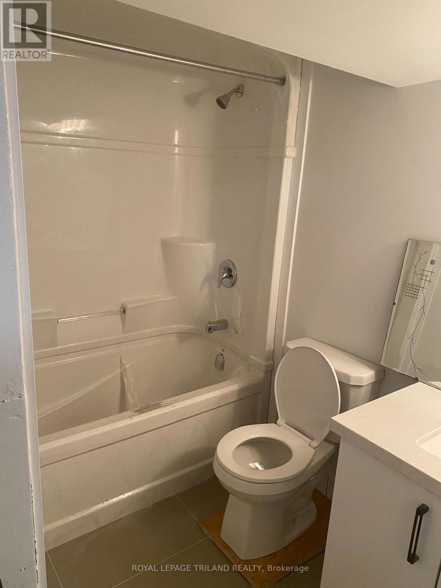 Lower - 17 Clemens Street, London East, Ontario  N5Y 1H5 - Photo 13 - X12467116