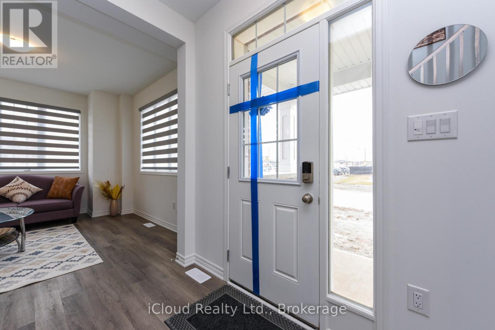 1217 Ferguson Drive, Milton, Ontario  L9T 7V8 - Photo 4 - W12524446