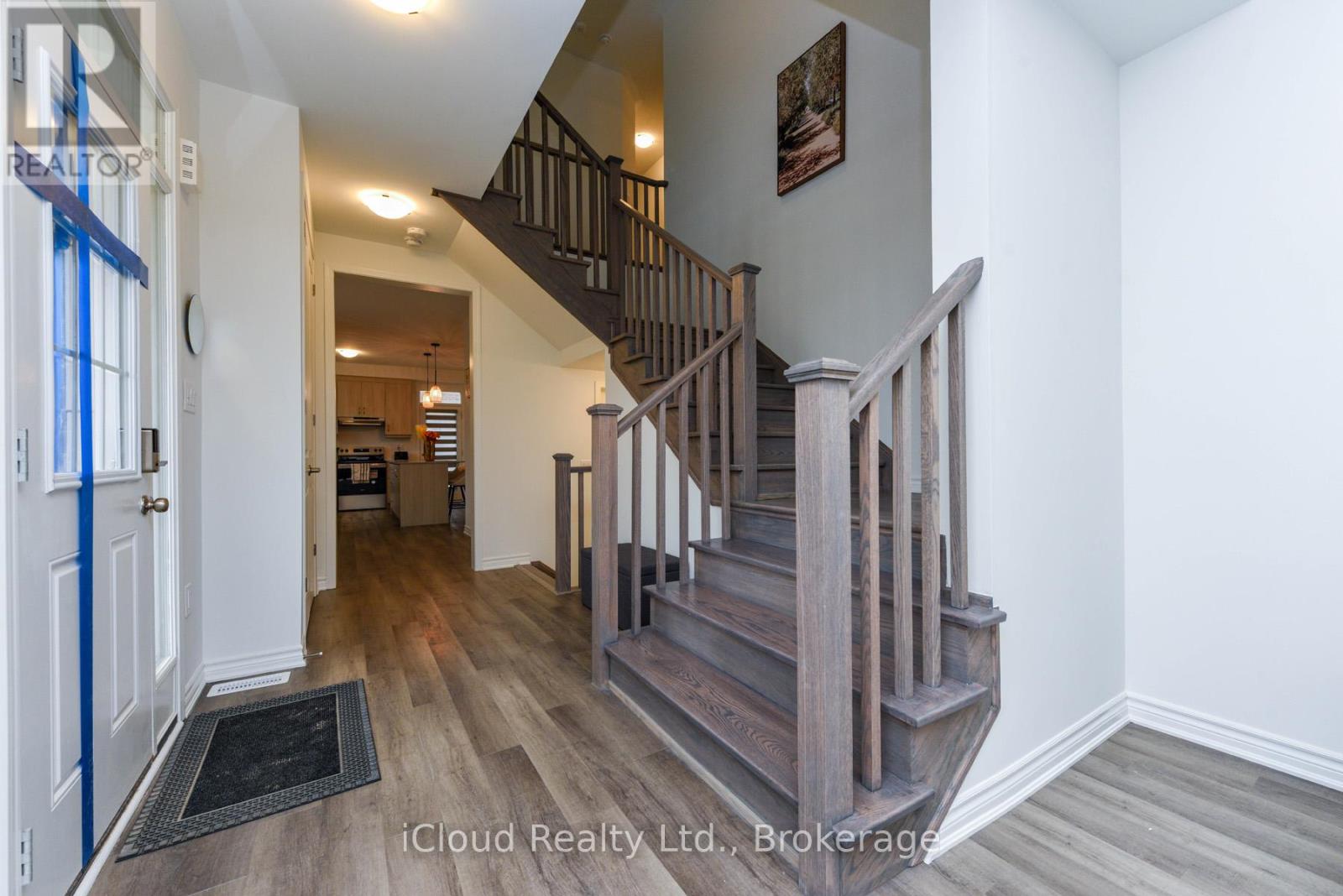 1217 Ferguson Drive, Milton, Ontario  L9T 7V8 - Photo 5 - W12524446