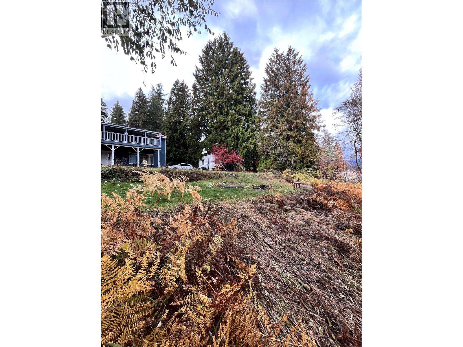 LOT B 9th Avenue, castlegar, British Columbia