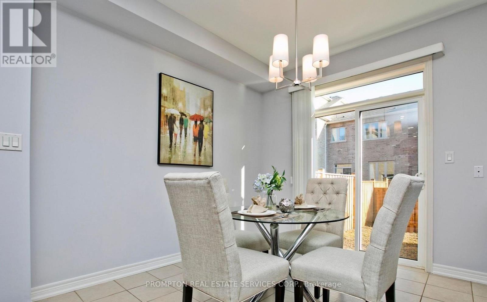 47 Radial Drive, Aurora, Ontario  L4G 0Z8 - Photo 5 - N12529824