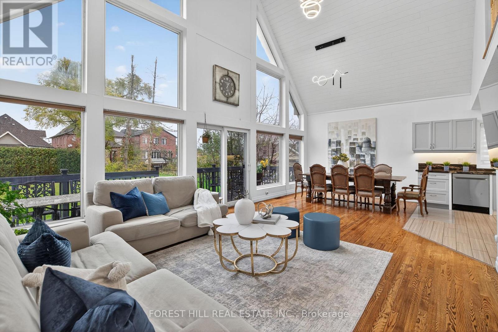 26 Elm Grove Avenue, Richmond Hill, Ontario  L4E 2T1 - Photo 10 - N12529852