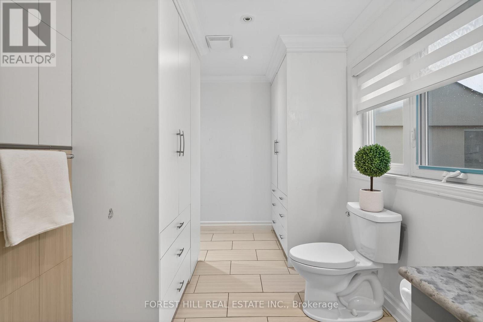 26 Elm Grove Avenue, Richmond Hill, Ontario  L4E 2T1 - Photo 25 - N12529852