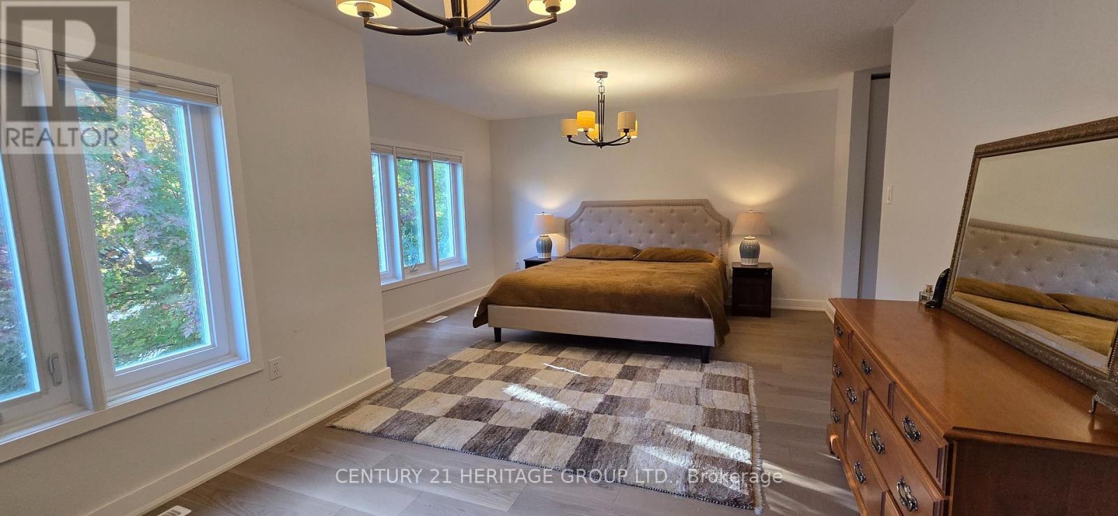 337 Carruthers Avenue, Newmarket, Ontario  L3X 2B7 - Photo 18 - N12529920