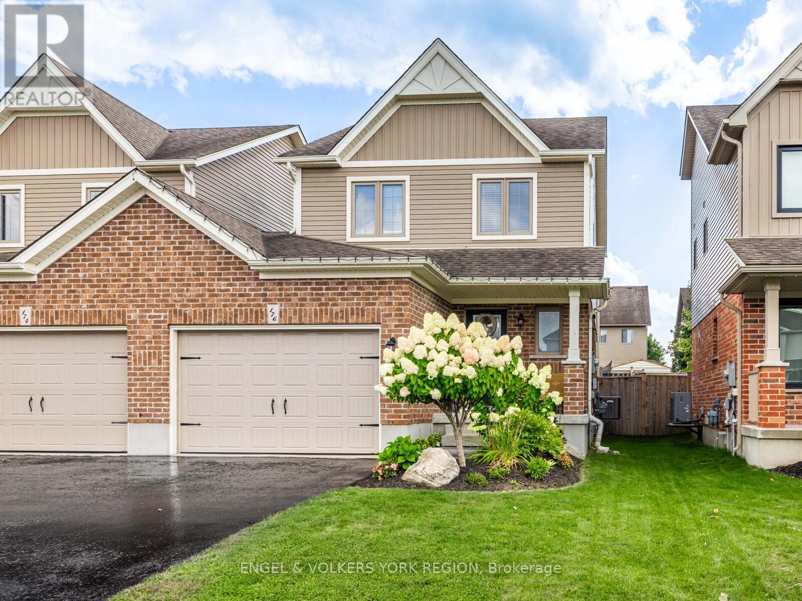 176 Banting Crescent, Essa, Ontario  L3W 0P3 - Photo 2 - N12529940