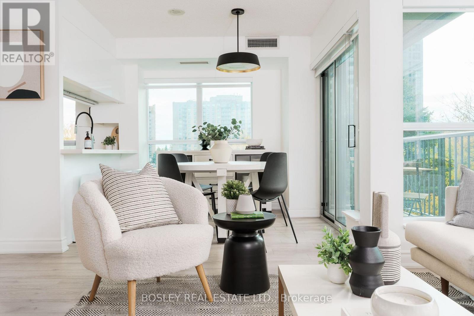 207 - 185 Oneida Crescent, Richmond Hill, Ontario  L4B 0B1 - Photo 8 - N12529994