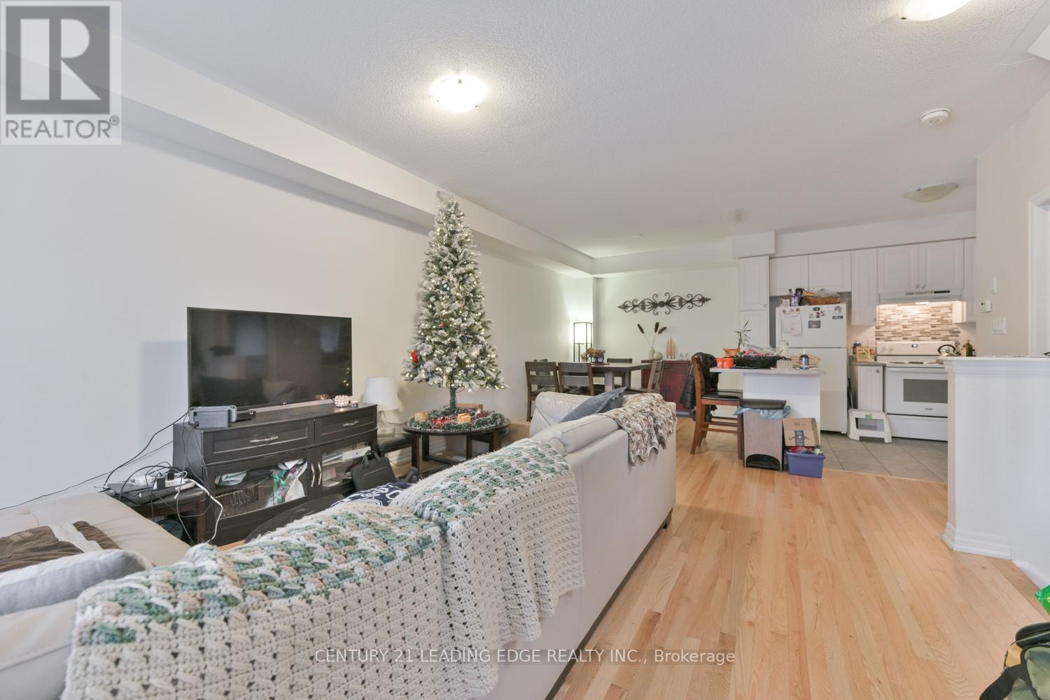 231 Vivant Street, Newmarket, Ontario  L3X 0K7 - Photo 10 - N12530034