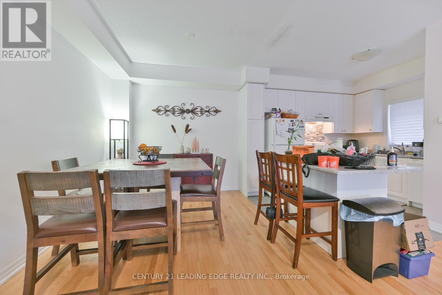 231 Vivant Street, Newmarket, Ontario  L3X 0K7 - Photo 12 - N12530034