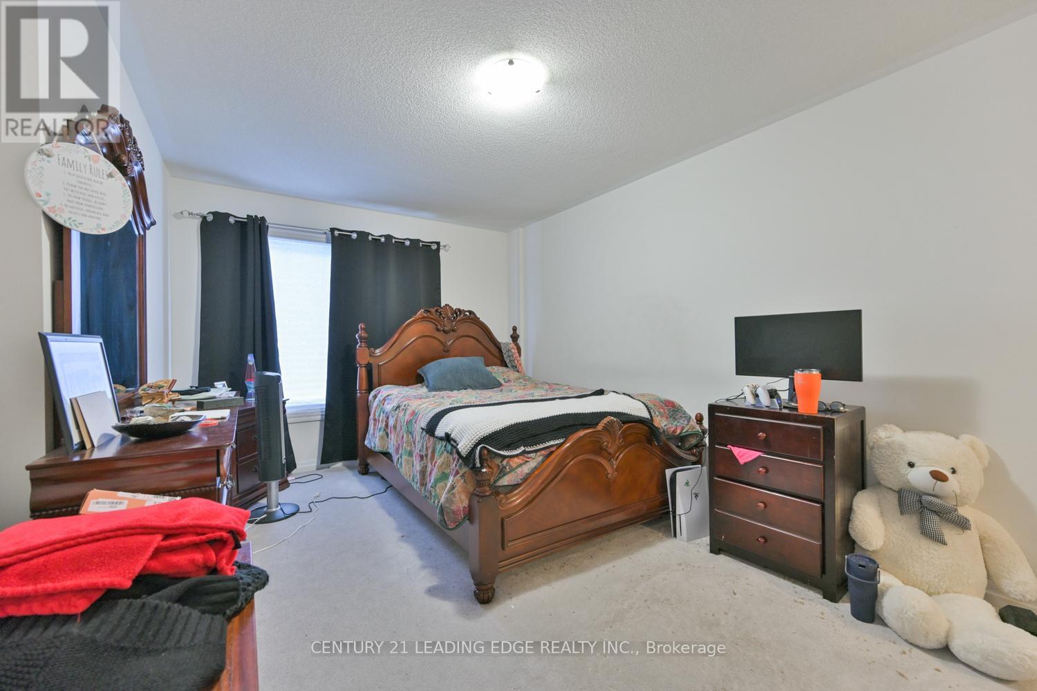 231 Vivant Street, Newmarket, Ontario  L3X 0K7 - Photo 22 - N12530034