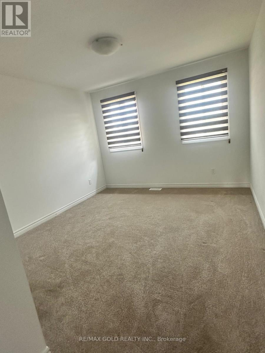 222 Pilkington Street, Thorold, Ontario L2V 1K5 - Photo 22 - X12459037