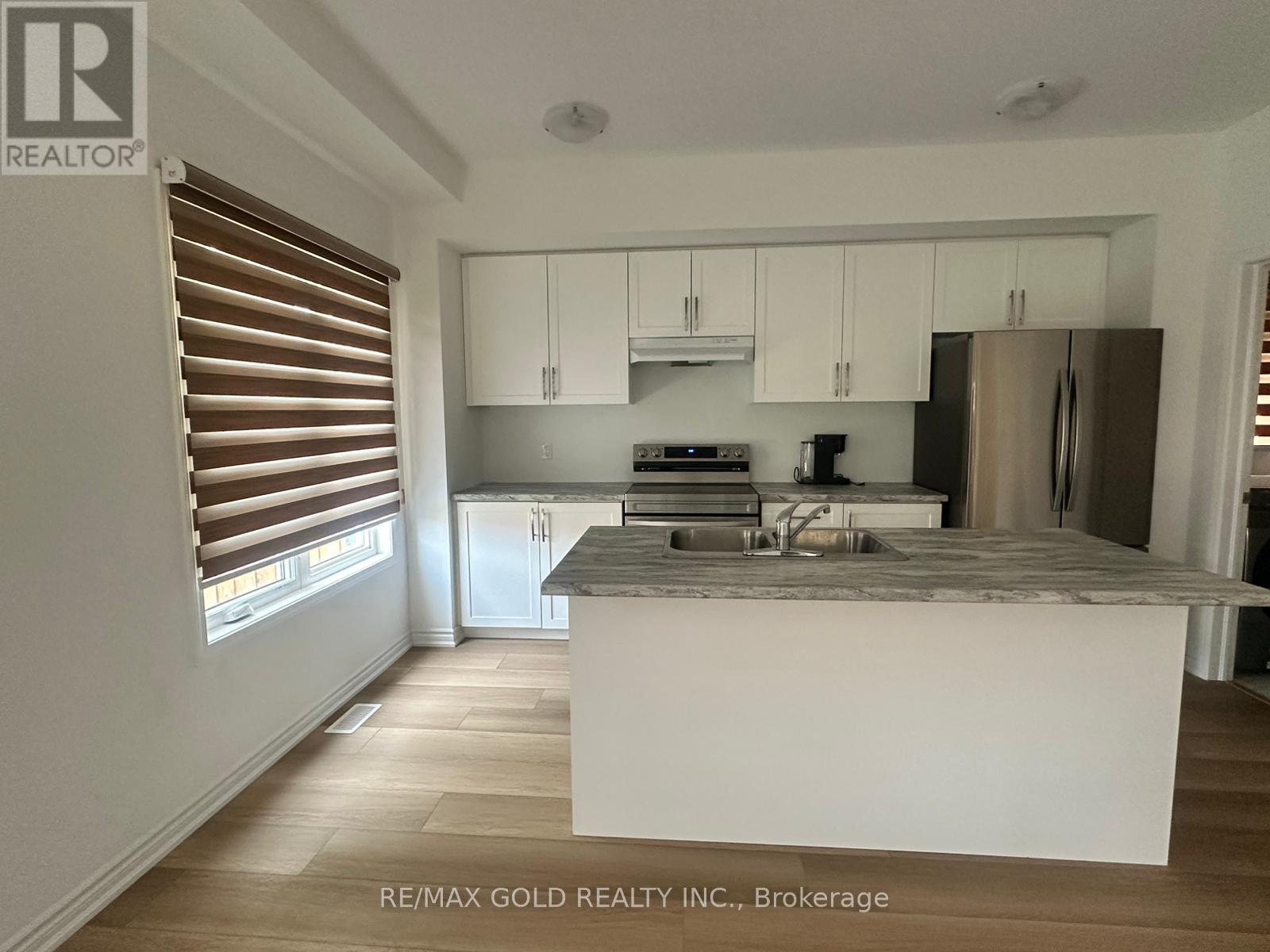 222 Pilkington Street, Thorold, Ontario L2V 1K5 - Photo 21 - X12459037