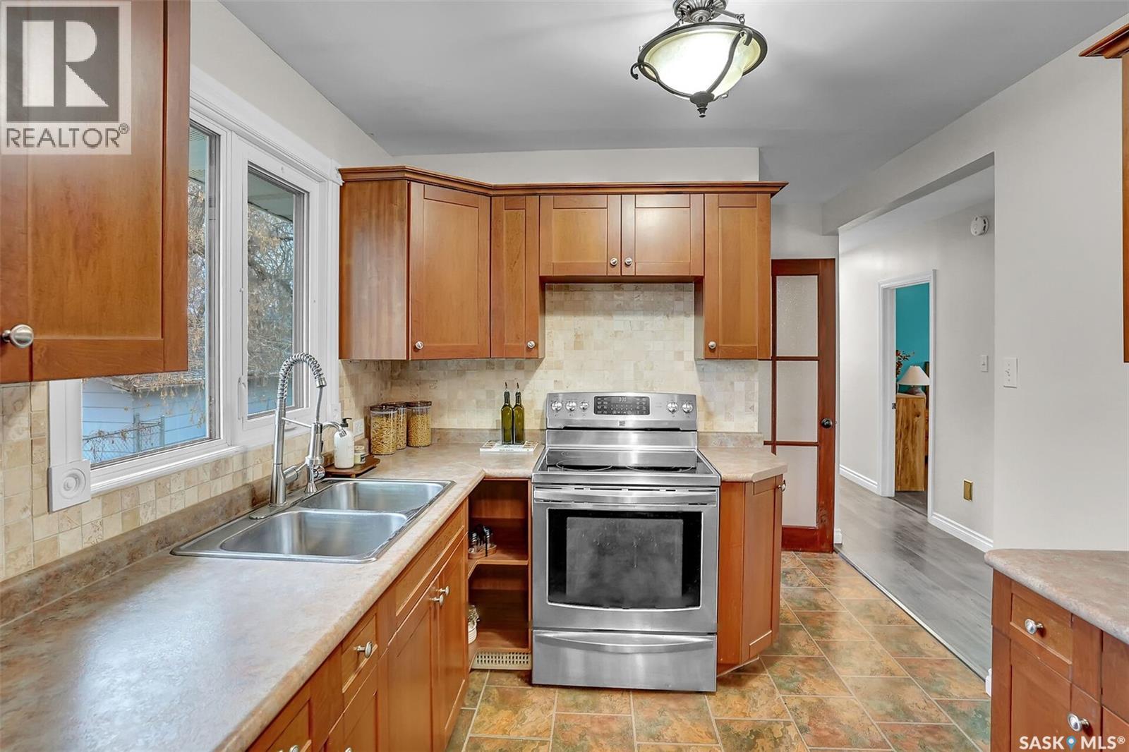 185 2nd Avenue, Lumsden, Saskatchewan  S0G 3C0 - Photo 14 - SK023771