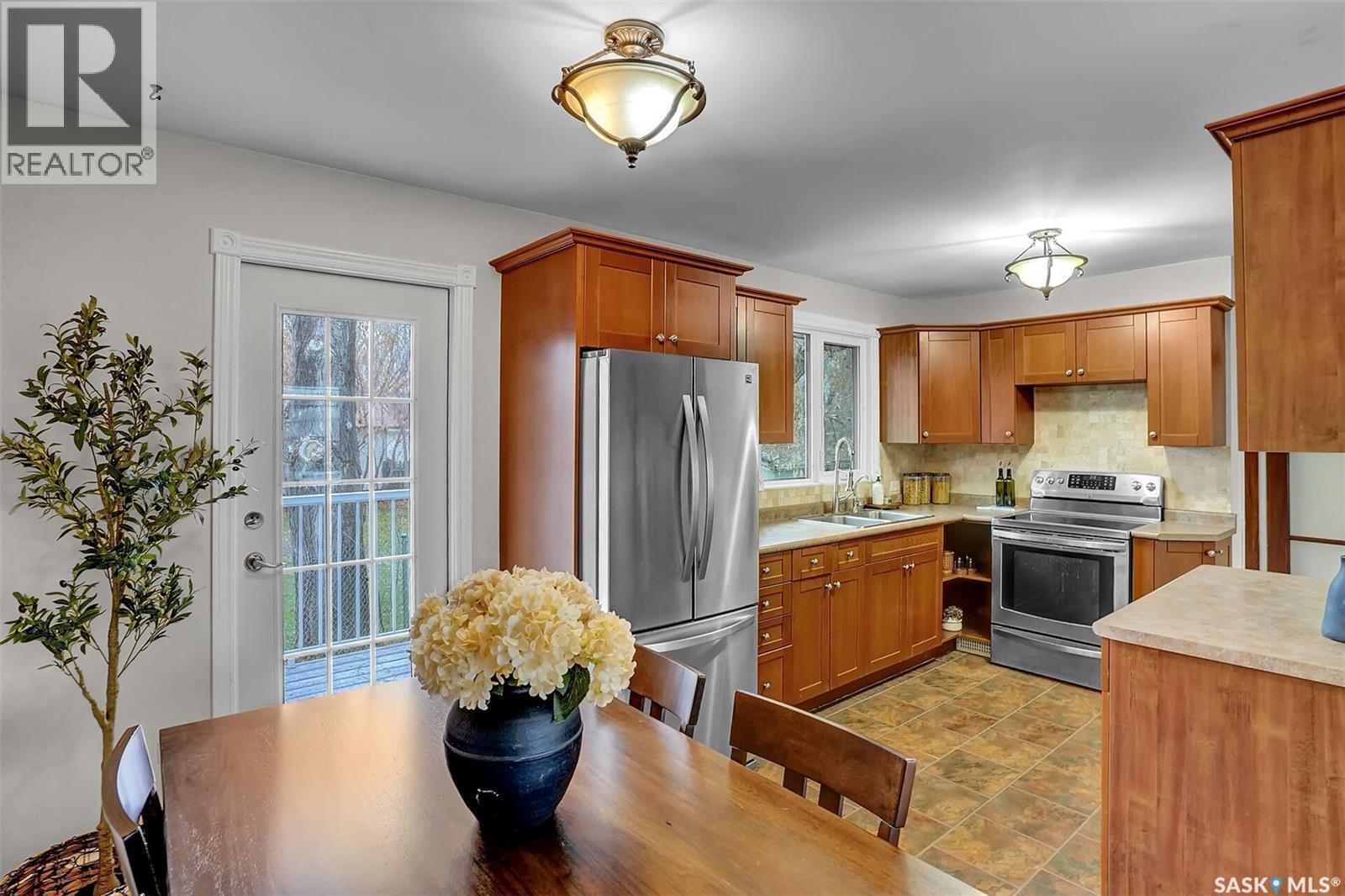 185 2nd Avenue, Lumsden, Saskatchewan  S0G 3C0 - Photo 10 - SK023771