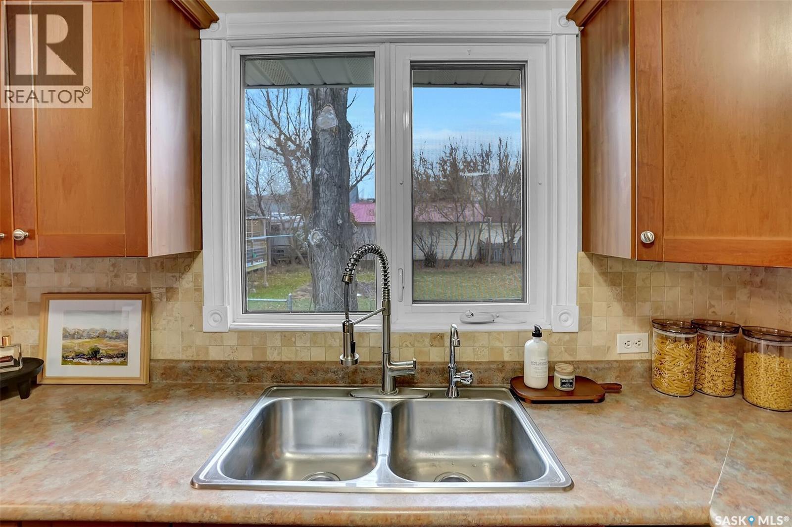 185 2nd Avenue, Lumsden, Saskatchewan  S0G 3C0 - Photo 18 - SK023771