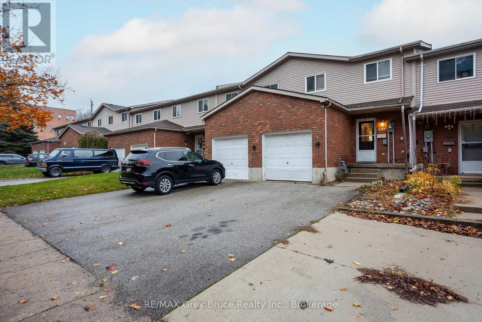554 12th Street W, Owen Sound, Ontario N4K 3V9 - Photo 2 - X12530136