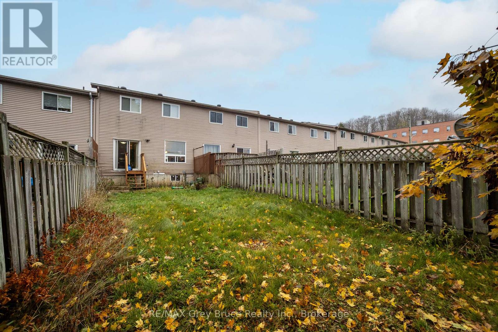 554 12th Street W, Owen Sound, Ontario N4K 3V9 - Photo 3 - X12530136