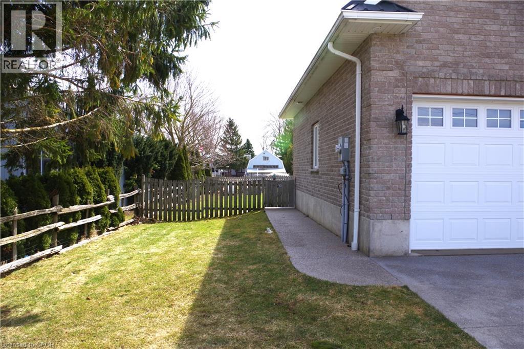 161 Brock Street, Monkton, Ontario  N0K 1P0 - Photo 10 - 40776425