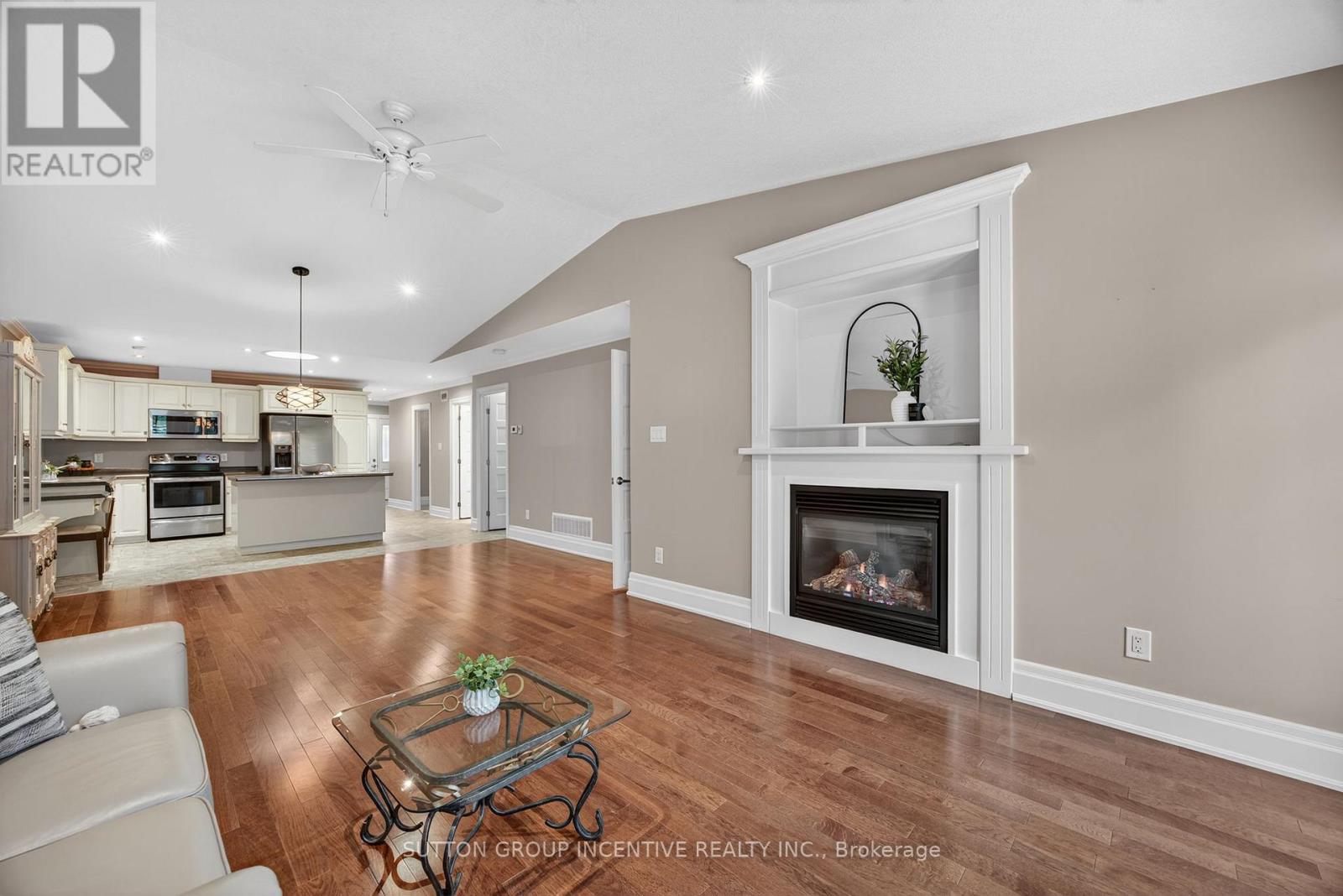 53 Clover Crescent, Wasaga Beach, Ontario  L9Z 0A4 - Photo 22 - S12529910