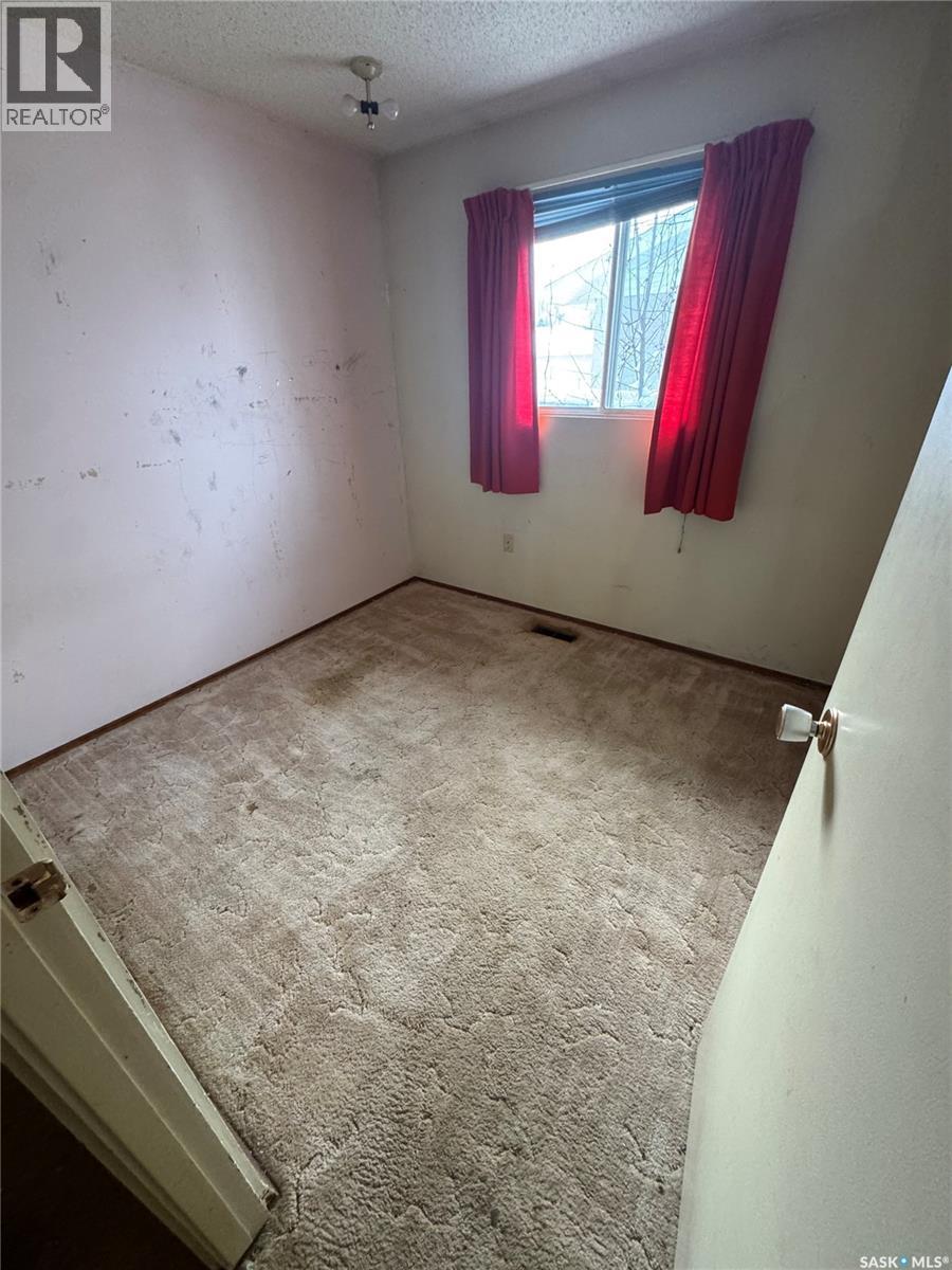 565 32nd Street W, Prince Albert, Saskatchewan  S6V 6B7 - Photo 7 - SK023776