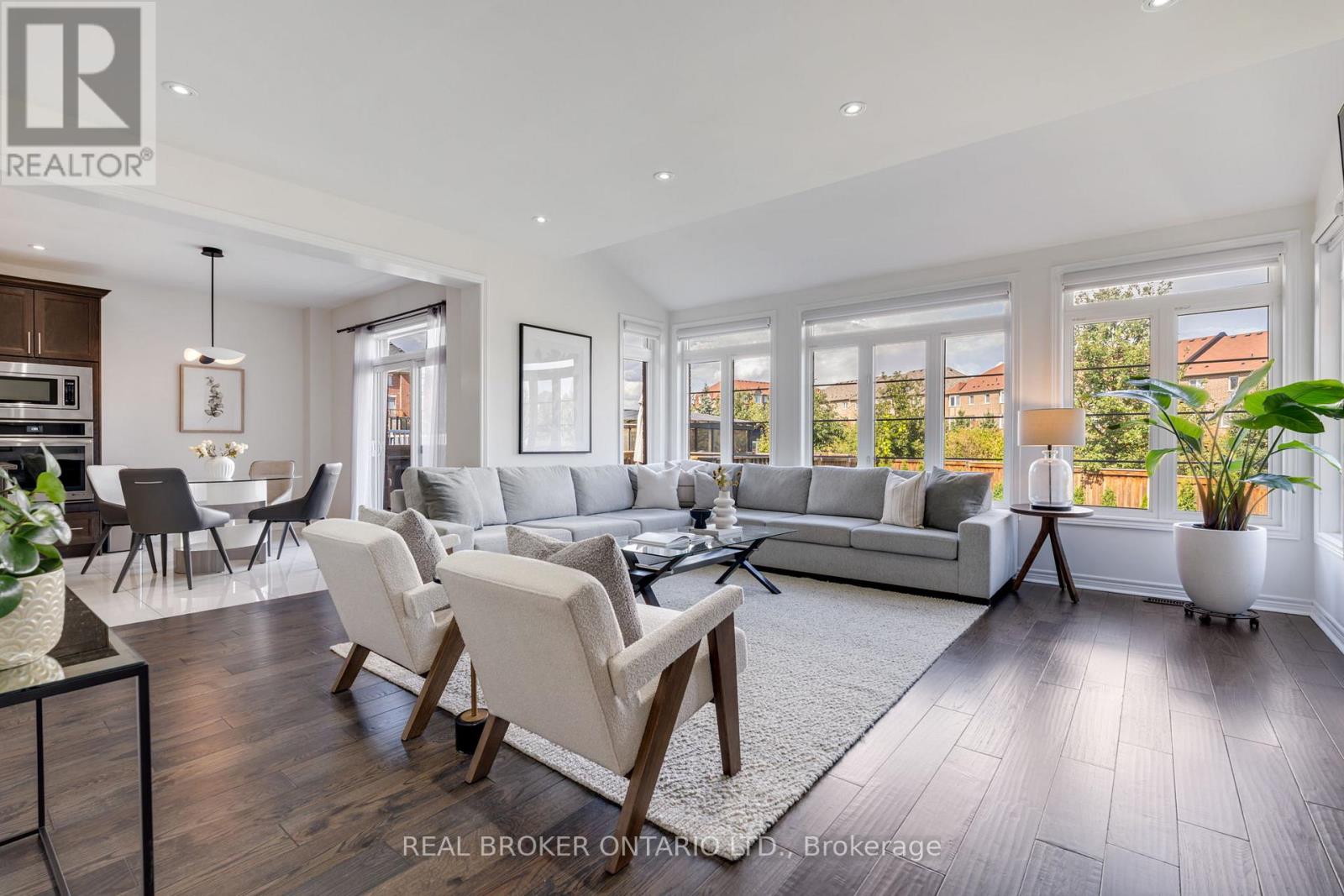 4 MUGFORD CRESCENT, Brampton, Ontario