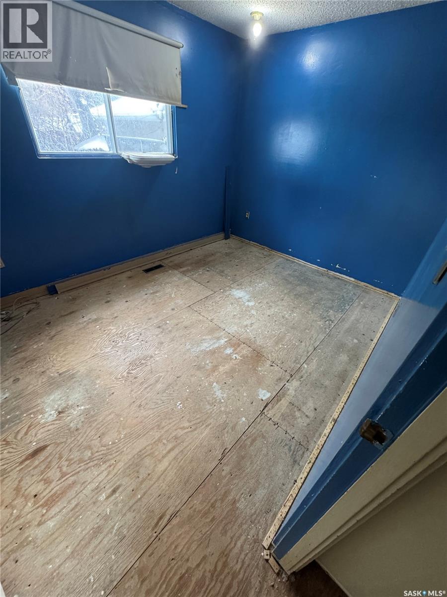 565 32nd Street W, Prince Albert, Saskatchewan  S6V 6B7 - Photo 8 - SK023776