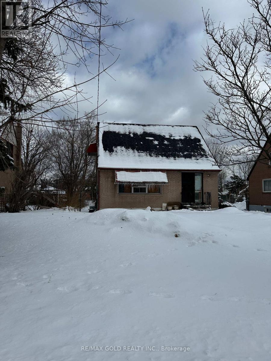 7125 Minotola Avenue, Mississauga, Ontario  L4T 2S9 - Photo 2 - W12501084