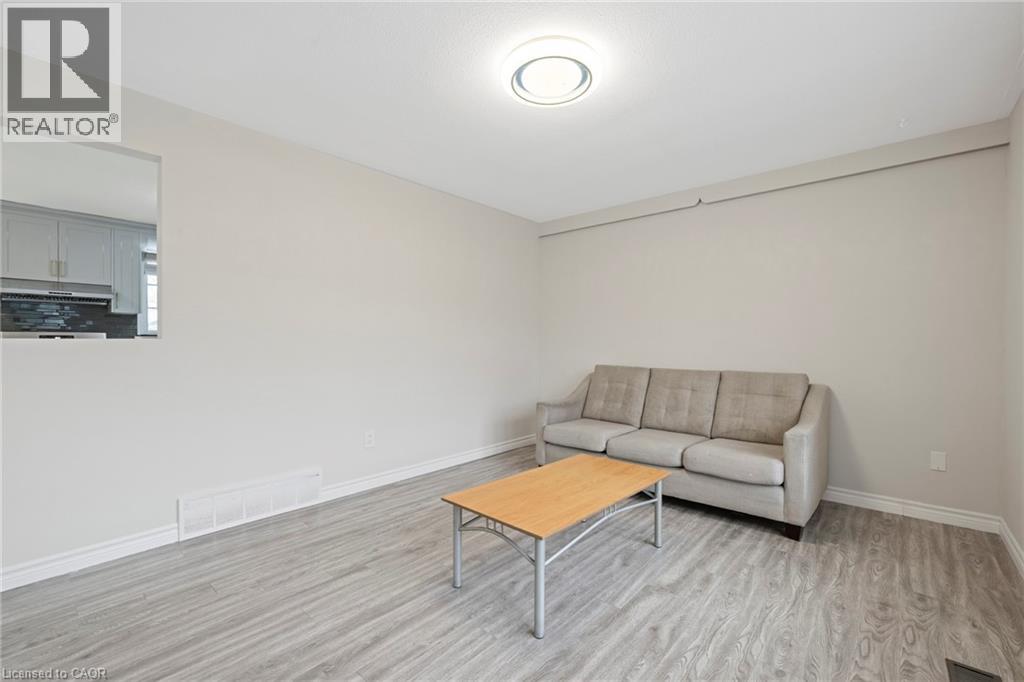 19 Winthrop Place, Stoney Creek, Ontario  L8G 3M3 - Photo 6 - 40787042