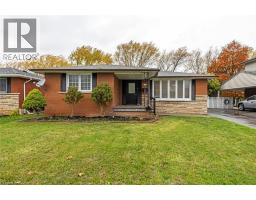 19 WINTHROP Place, Stoney Creek, Ontario