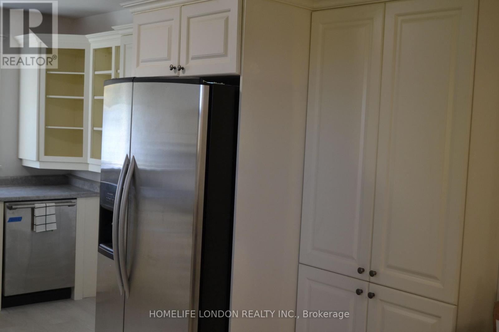 10420 Talbotville Gore Road S, Southwold, Ontario  N5P 3T2 - Photo 19 - X12530172