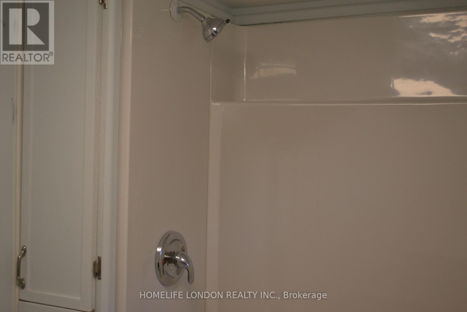 10420 Talbotville Gore Road S, Southwold, Ontario  N5P 3T2 - Photo 24 - X12530172