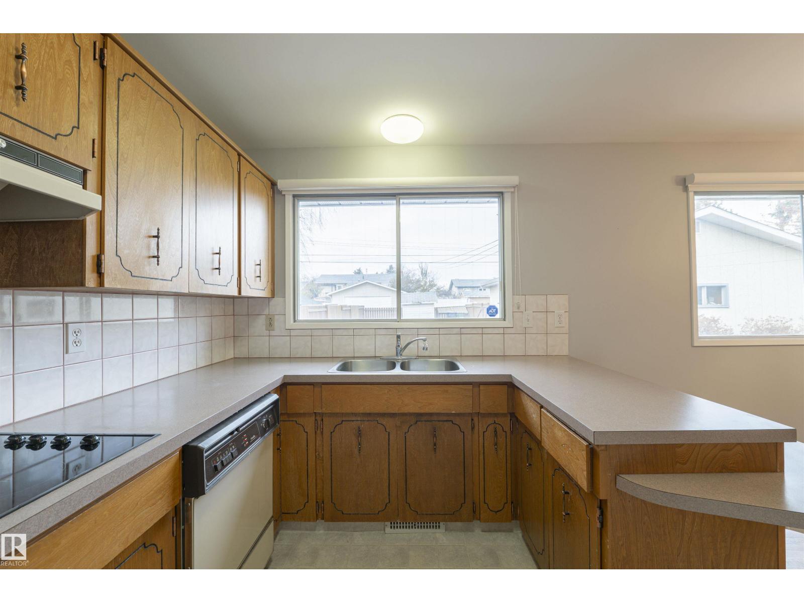 16 Steele Cr Nw, Edmonton, Alberta  T5A 1G3 - Photo 11 - E4465316