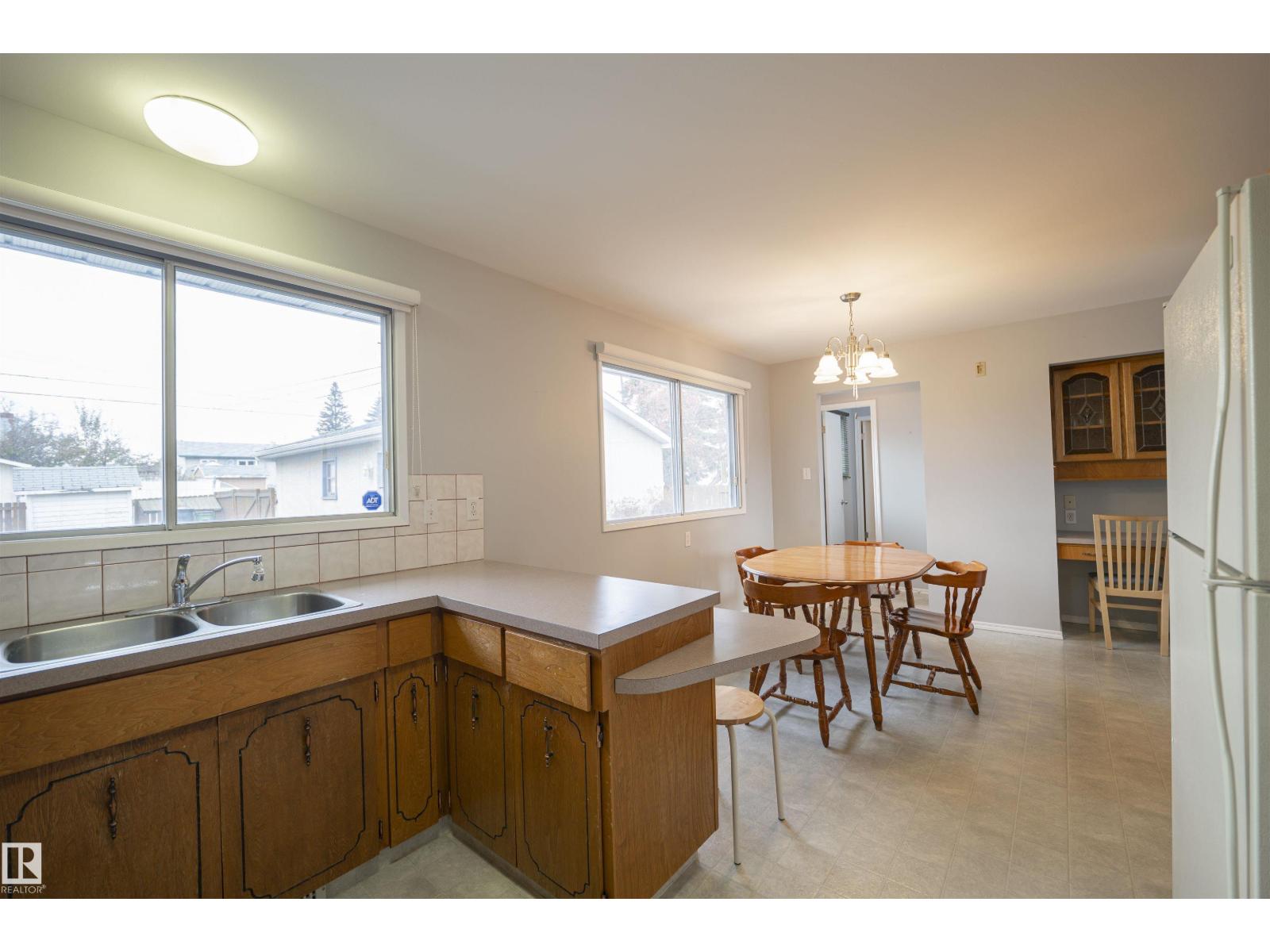 16 Steele Cr Nw, Edmonton, Alberta  T5A 1G3 - Photo 12 - E4465316