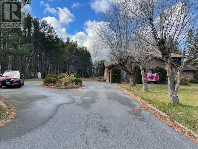 2265 Ponderosa Drive, Thunder Bay, Ontario  P7K 1G6 - Photo 2 - TB253416